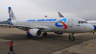 Самолет от "Уралските авиолинии" се отправи към Душанбе, въпреки забраната