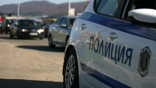 Задържаха шеф на районно и полицаи в Пловдивско