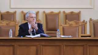 Без парламентарен контрол приключи днешното заседание на парламента Петима министри