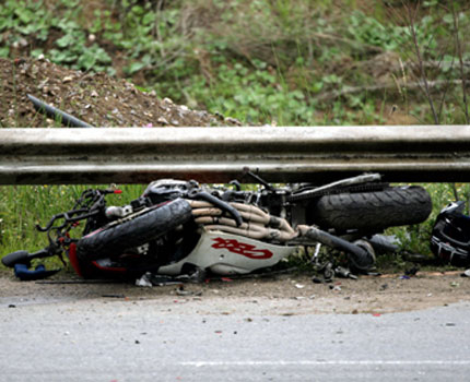Мотоциклетист се удари в маршртутка 