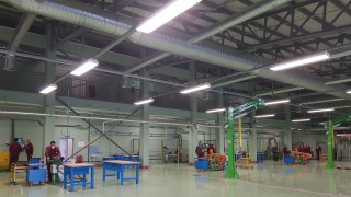 Ръководството на ВМЗ Сопот поело управлението на завода през юни осигурява социални придобивки
