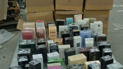 Откриха над 3700 "маркови" парфюма в камион със строителни материали на Дунав мост 2