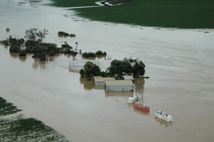Най-малко 17 са жертвите на наводненията в Австралия
