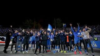 Футболистите треньорите и феновете на Левски изпаднаха в луда еуфория