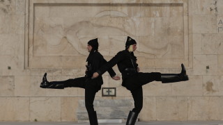 Гръцките туристически оператори обявиха че очакват 70 спад на туристите тази