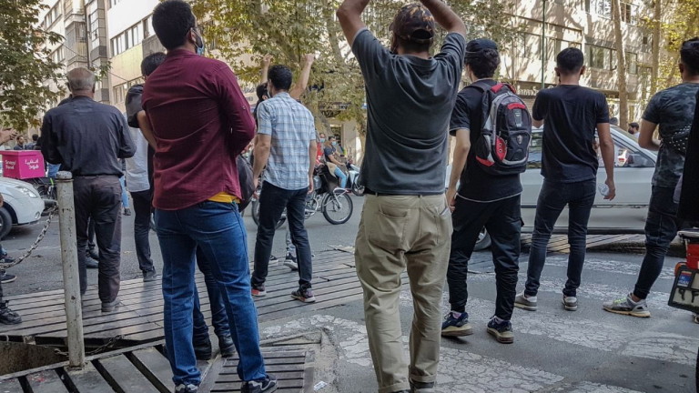 185 загинали при протестите в Иран 