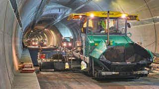 Строителната компания Главболгарстрой Интернешънал АД планира да придобие конкурента си Глобал