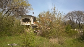 Заради анекс към договор от МОН са били длъжни да