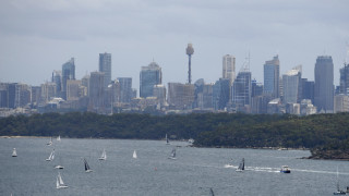Плажовете в Сидни включително емблематичният Бонди бяха затворени за плажуващи