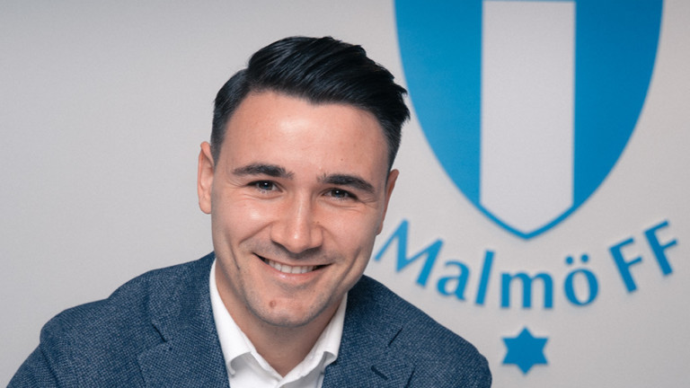 Янис Карабельов дебютира за Малмьо в елита на Швеция
