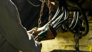 Най малко шестима души са загинали при експлозия в мина в