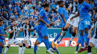 Нидерландският защитник на Левски Келиан Ван дер Каап стартира като