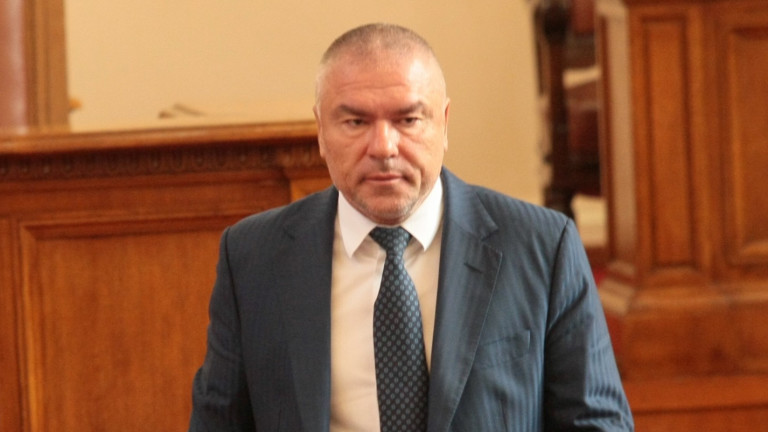 Марешки настоява за оставката на Румен Радев