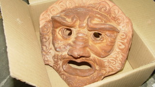 Специализираната прокуратура продължава да открива нови предмети в офиса на