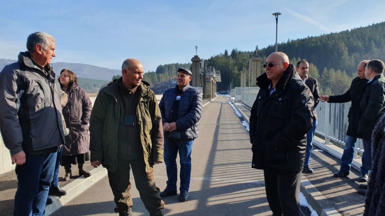 Ревизоро провери има ли в язовир "Асеновец" достатъчно вода за Сливен