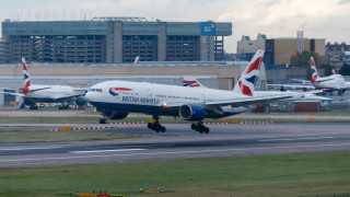 Пътнически самолет за Детройт трябваше да се върне на летище