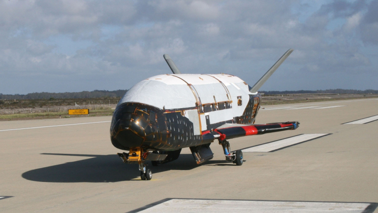 САЩ успешно завършиха четвърта мисия със секретен орбитален самолет