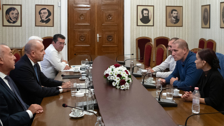 Румен Радев подава сигнал за нарушения във ВМЗ-Сопот