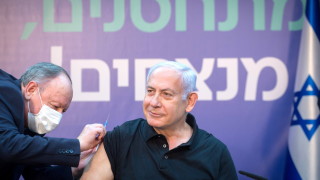 Хиляди израелци в събота подновиха продължаващите с месеци демонстрации срещу