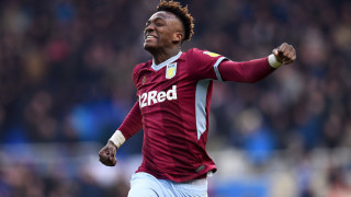 Английският нападател Тами Ейбръхам вярвам че ще получи шанс да