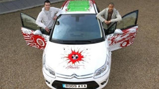 Citroen брандира С4 в цветовете на „Арсенал” (галерия)