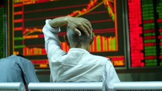 Нов спад на китайския фондов пазар