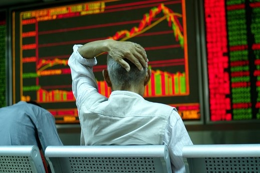 Нов спад на китайския фондов пазар