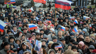 5000 поискаха в Донецк и Луганск референдум за федерализация 