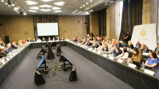 Близо 60 от българите подкрепят изучаването на религия в училище