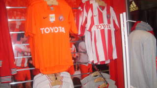 Отварят нови фенмагазини в Пловдив и Бургас