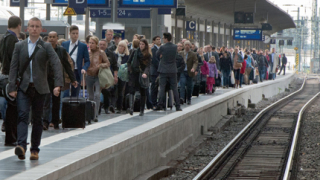 Влаковите машинисти в Германия предсрочно прекратяват стачката 