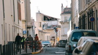 Френските спасители съобщи Ройтерс Властите съобщиха по рано че са идентифицирали осем