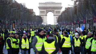 Близо 300 задържани преди протеста на „жълтите жилетки” в Париж