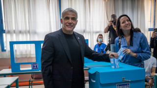 Израелският опозиционер лидер Яир Лапид предупреди че премиерът Бенямин Нетаняху