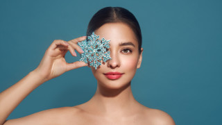 Зимата е Коледа уютно моменти у дома снежни забавления и