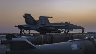 САЩ потопили ирански дрононосач