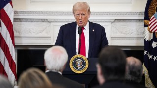 Американският президент Доналд Тръмп остава убеден че Русия ще излезе