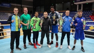 Българските боксьори спечелиха 5 титли от общо шестима участници от