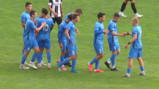 Юношите на Левски до 15 и 17 години записаха разгромни