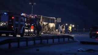 Тази нощ 46 души загинаха при катастрофа с автобус на