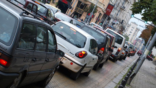 Старите автомобили в София ще плащат данък с отстъпка от 40%