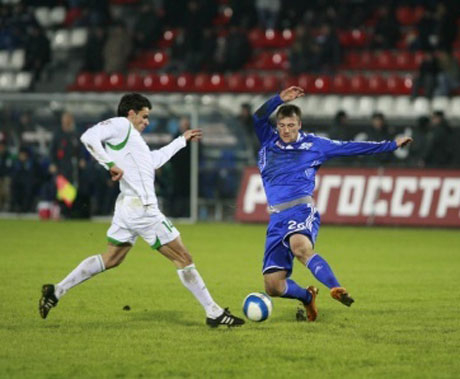 Цветан Генков игра пълни 90 минути за Динамо (Москва) при загубата от Луч-Енергия (Владивосток)