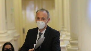 Най вероятно които сега са на обучение в електронна среда