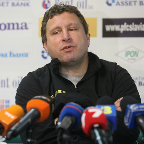 Вили Вуцов: Няма да освобождаваме играчи 