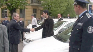 Петков се забавлява със слуховете за оставка