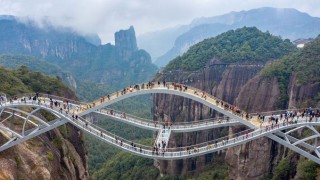 Мост само за смелчаци