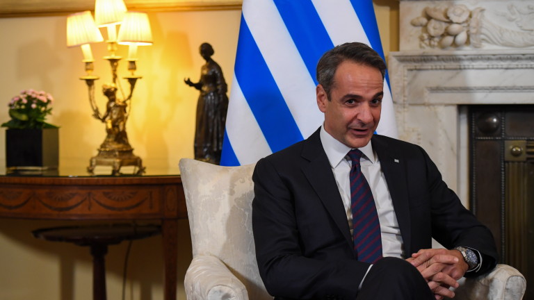 Гръцкият премиер Кириакос Мицотакис се извини за влакова катастрофа, при