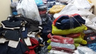 Митничари задържаха близо 70 000 "маркови" дрехи на Капитан Андреево