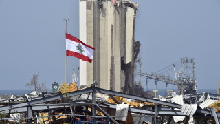 Няколко тона силно експлозивни материали открити в пристанището на Бейрут