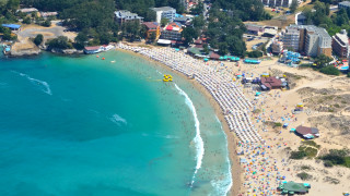 Оголените тръби в Китен се оказаха пълни с дъждовни води